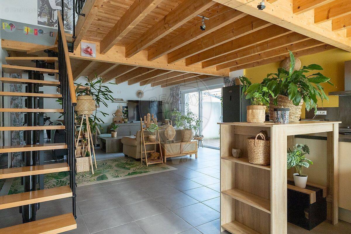 Maison à SAINT-ROMAIN-DE-BENET