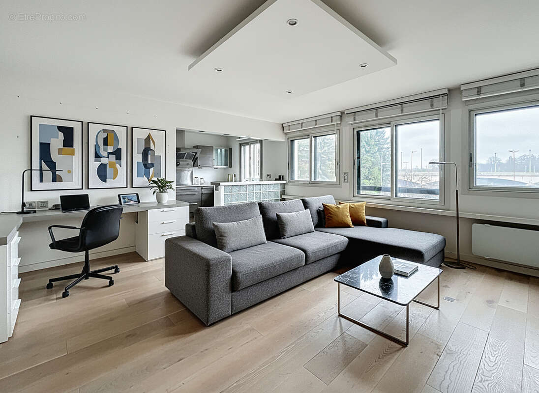 Appartement à SURESNES