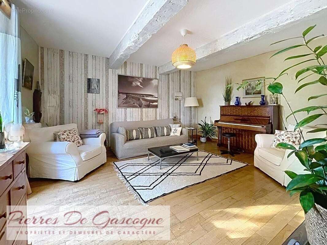 Proche CONDOM - Maison de campagne secteur CASTERA-VERDUZAN sur 10.095m² de terrain. - photo 10