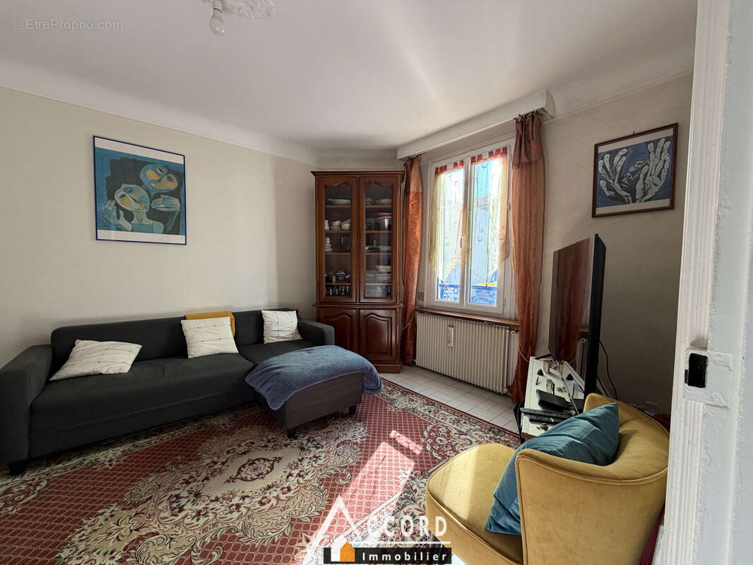 Maison à SARTROUVILLE