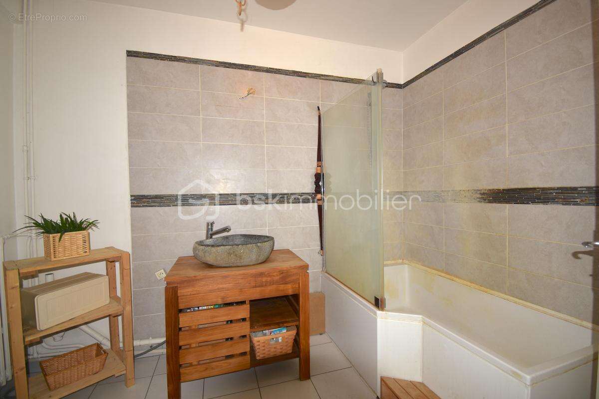 Appartement à L'ETANG-LA-VILLE
