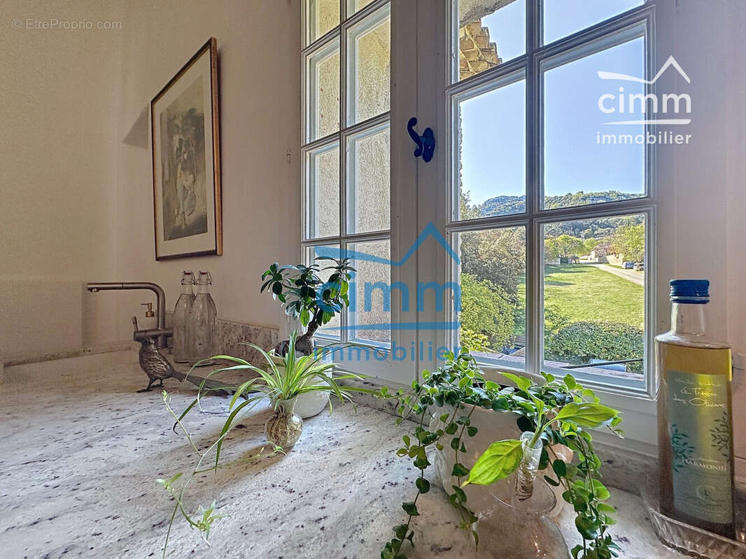 Maison 221 m² à Le Beaucet  - photo 7