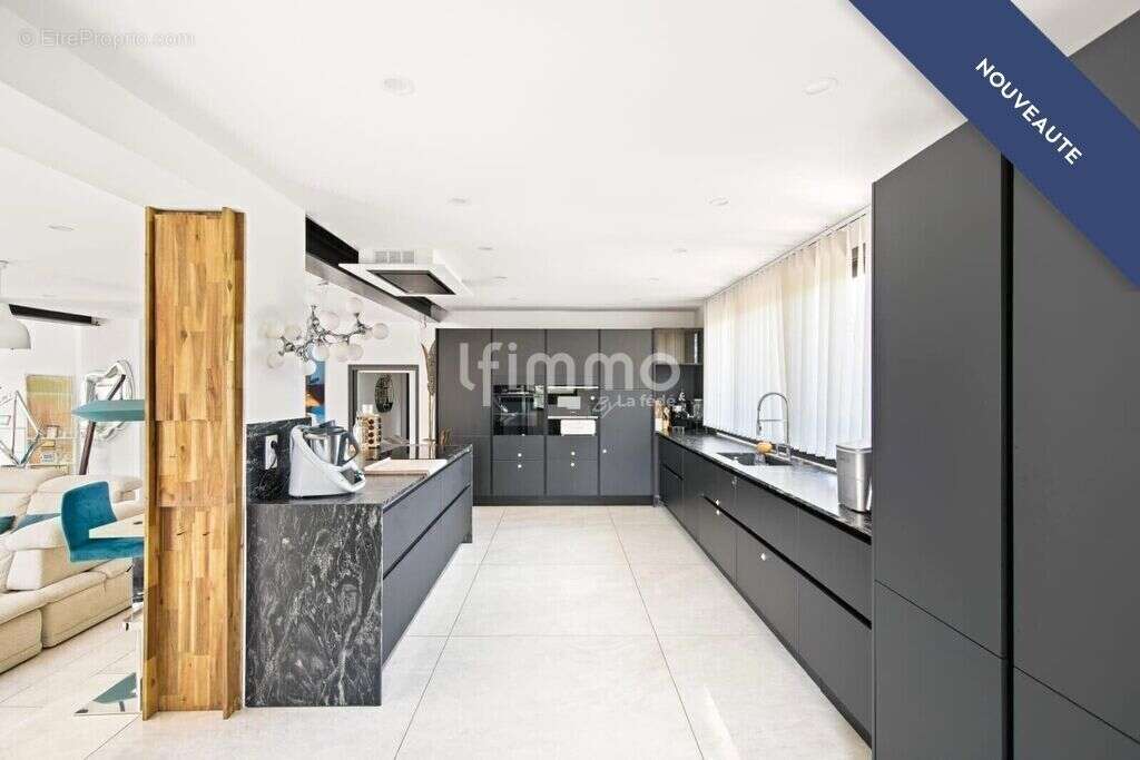 Maison à LA CADIERE-D'AZUR