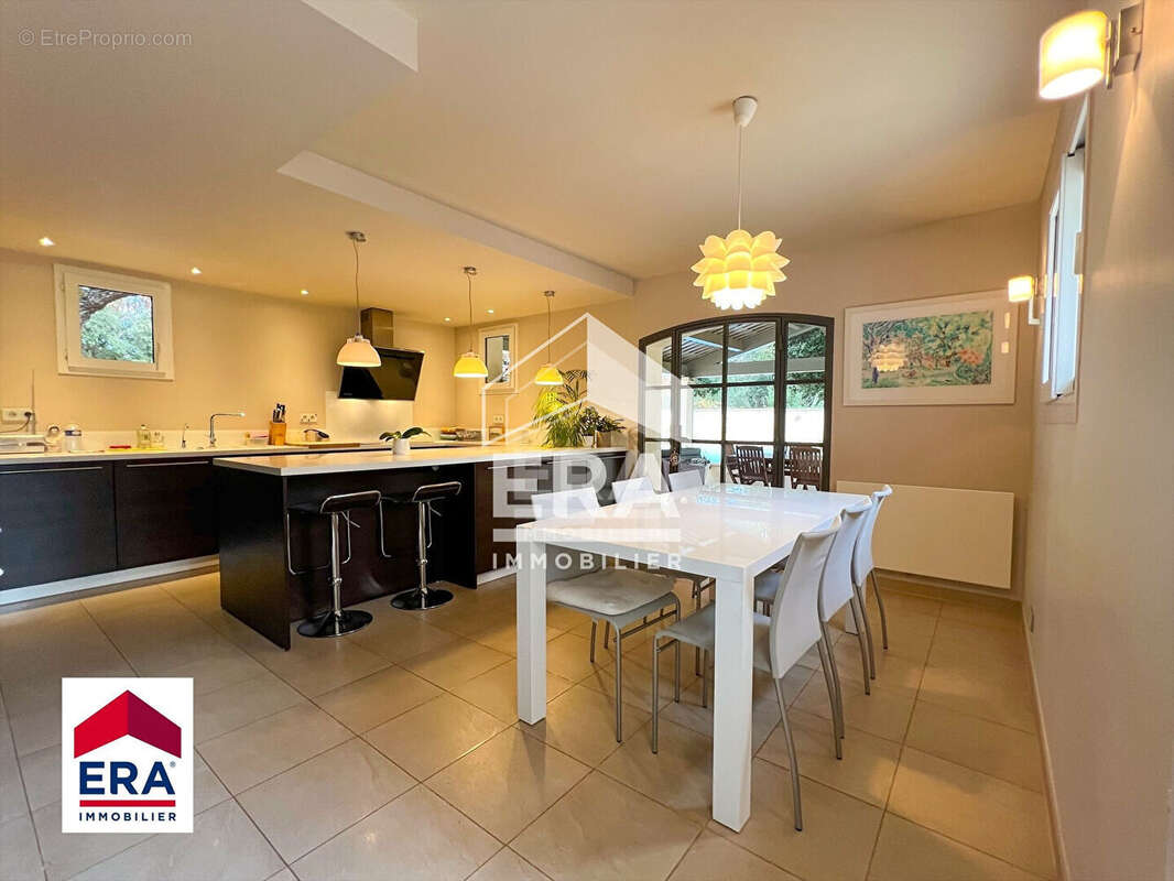 Maison à PERNES-LES-FONTAINES