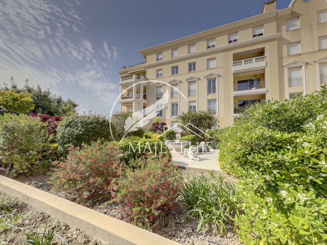 Appartement à HYERES