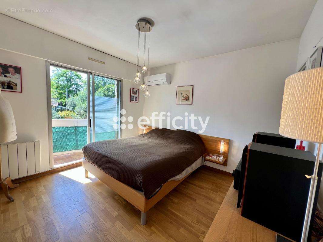 Appartement à MARSEILLE-9E