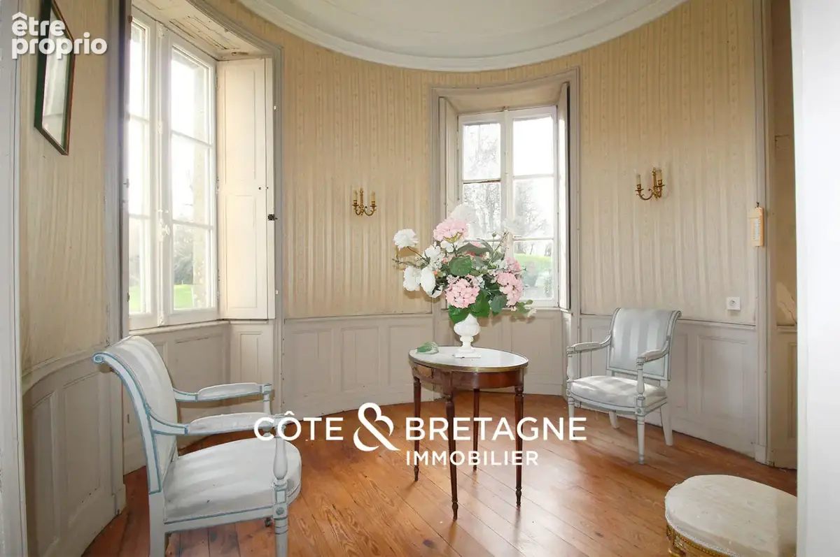 Côte & Bretagne Immobilier vous présente : Domaine historique de 25 ha avec château, moulin à eau, chapelle et - photo 8
