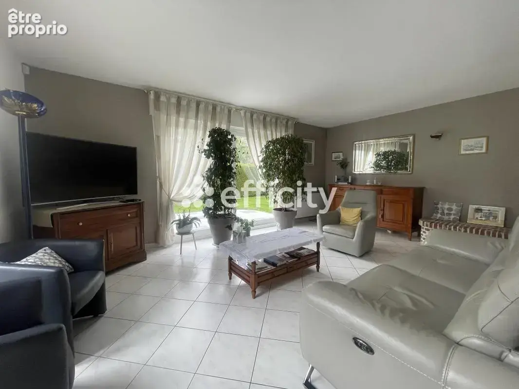 Maison 6 pièces 210 m² à vendre à Phalempin (59133) - photo 2