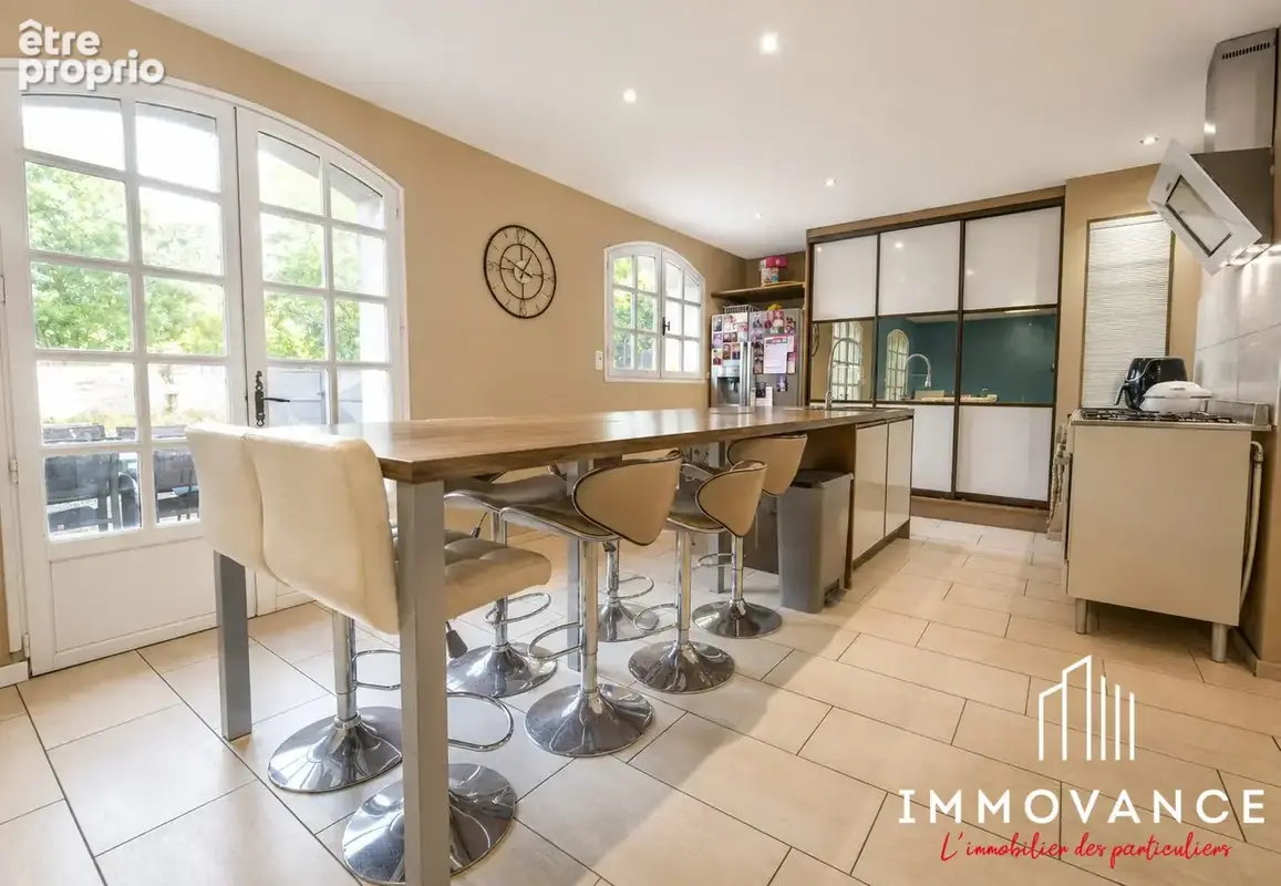 Maison 6 pièces 291 m² à vendre à Millau (12100) - photo 4