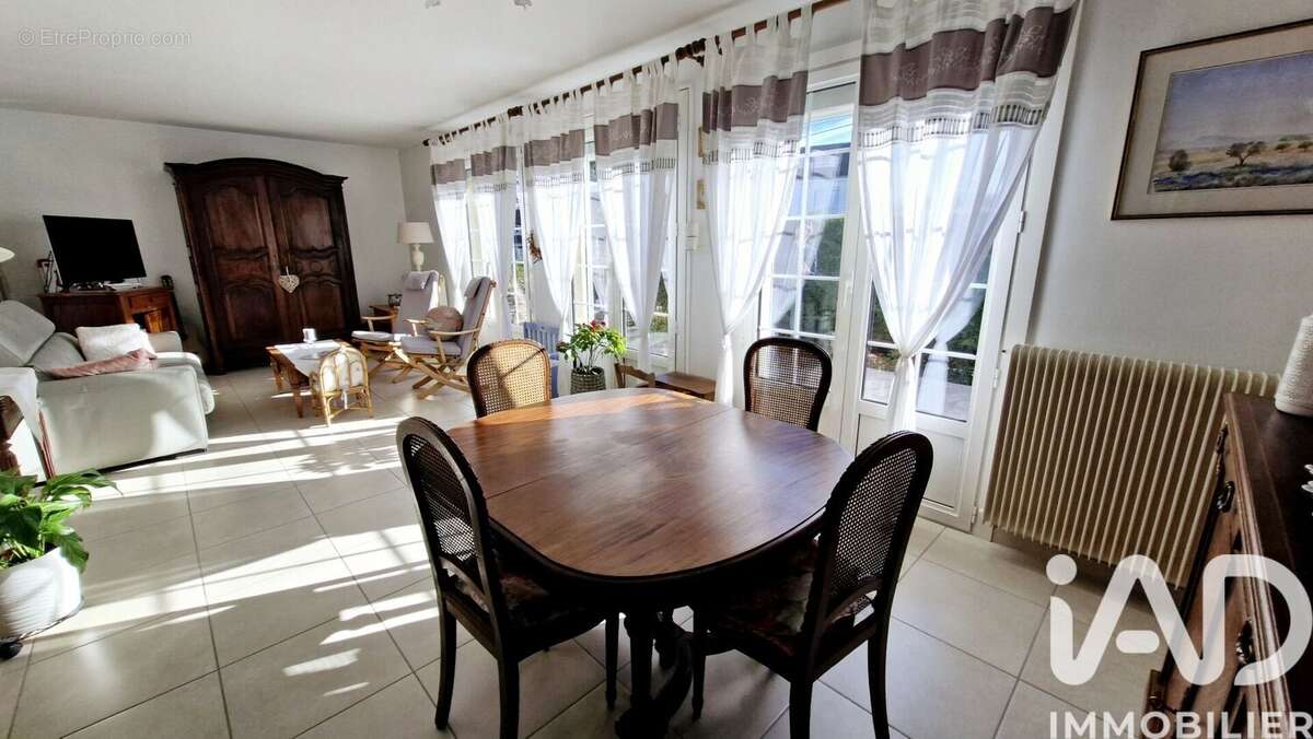 Photo 4 - Maison à CHAMPHOL