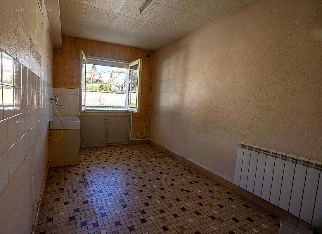 Appartement à PANISSIERES