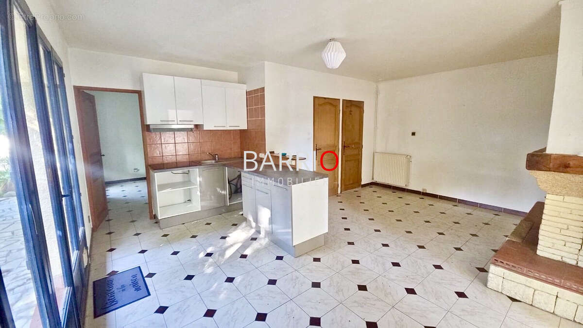 Maison à SAINT-CYPRIEN