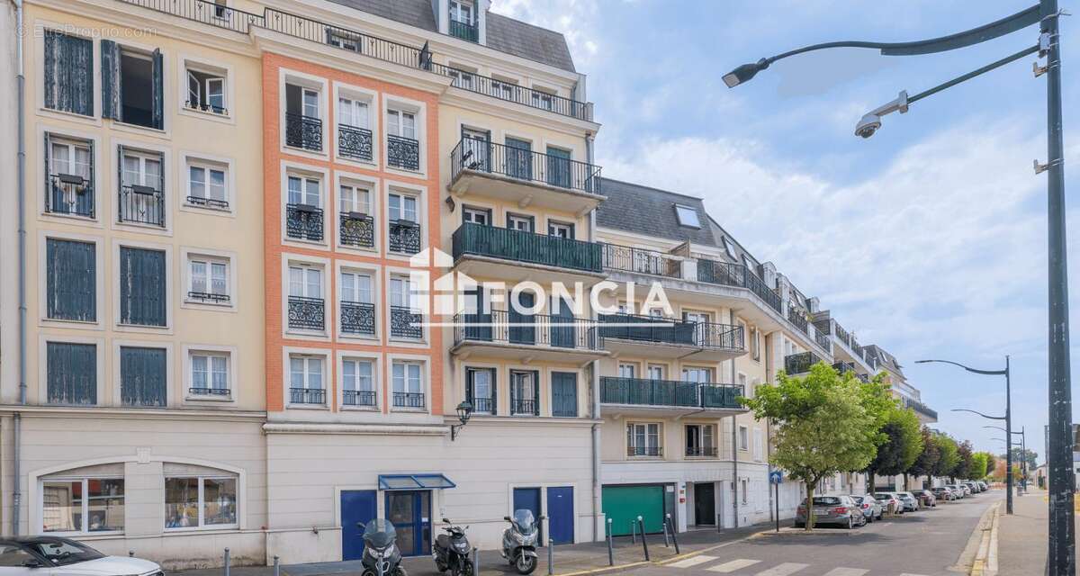Les pavillons sous bois -duplex t2 – dernier étage avec balcon, parking et cave - photo 9