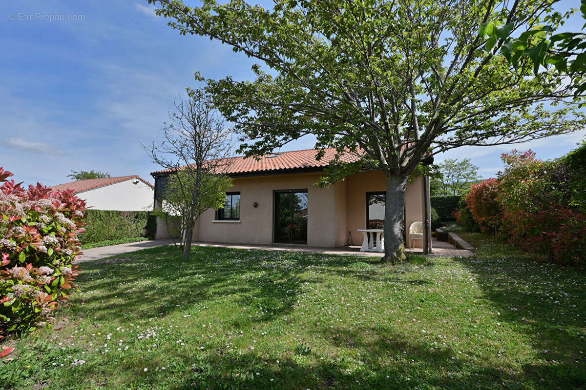 Maison à ROMAGNAT
