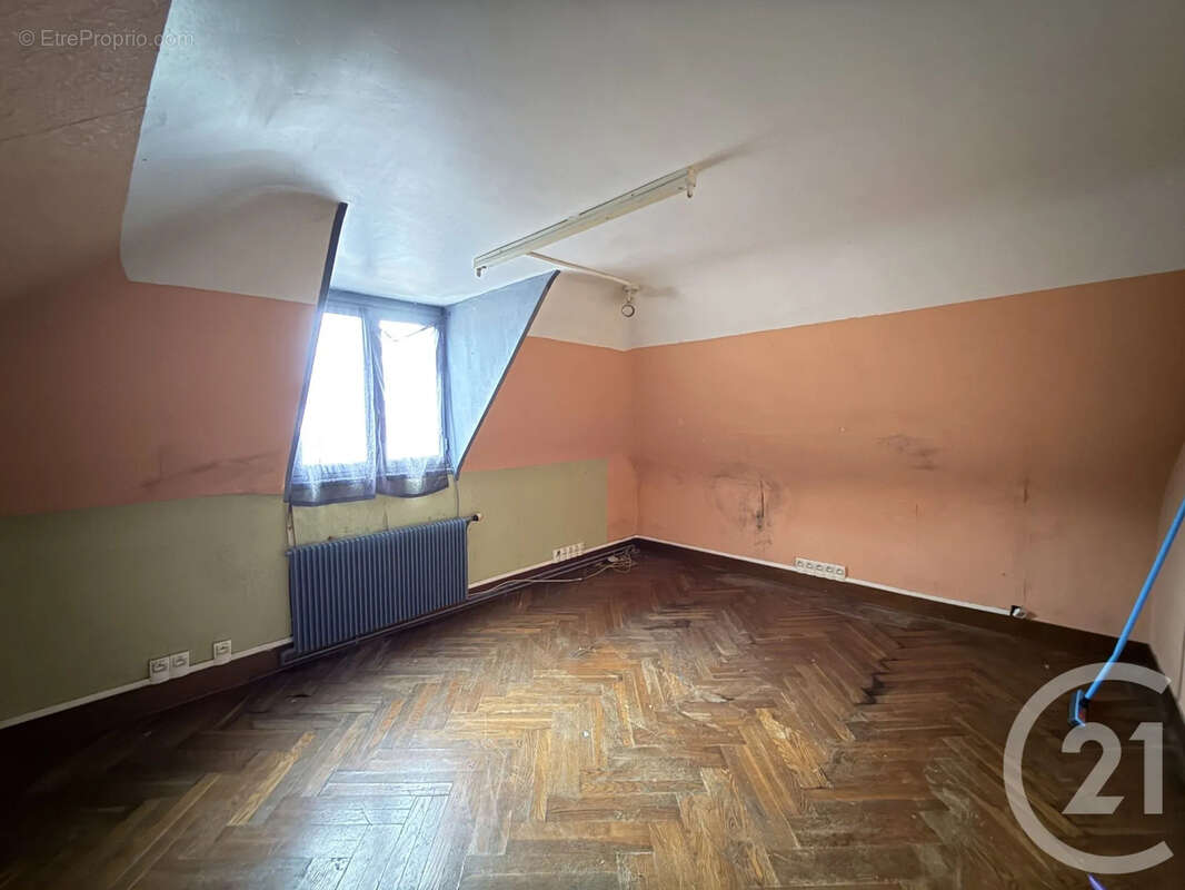 Maison à SAINT-QUENTIN