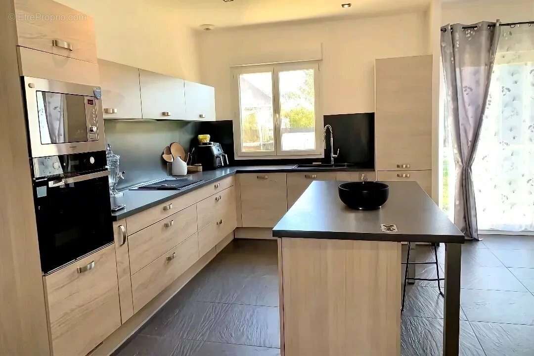 Maison à VILLEBLEVIN