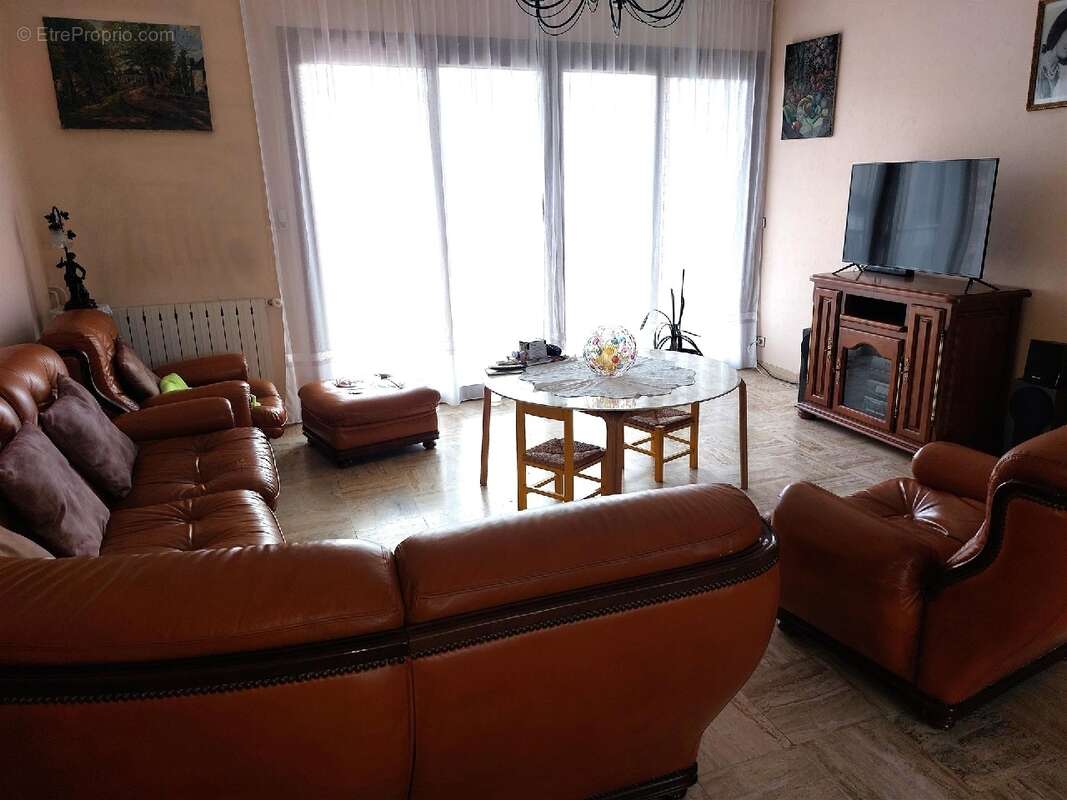 Maison à VIGNEUX-SUR-SEINE