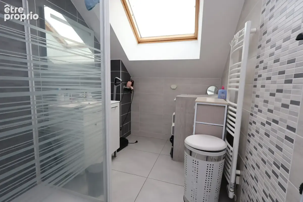 Ennery dernier etage t2 de 51,27 m2 avec terrasse garage et parking privatif et climatisation - photo 6