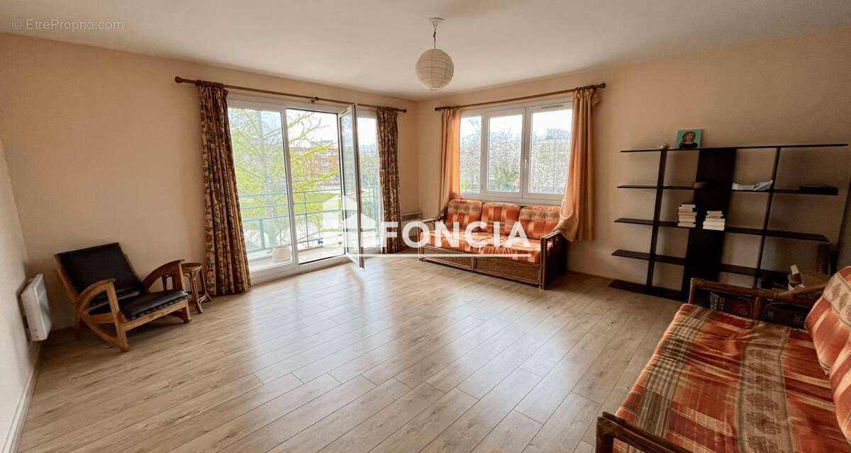 Appartement à ELANCOURT