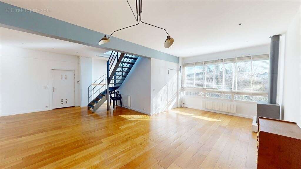 Appartement à LE PLESSIS-ROBINSON