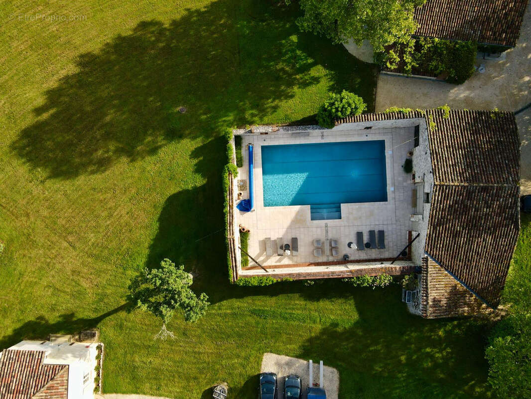 Maison à SAVIGNAC-SUR-LEYZE