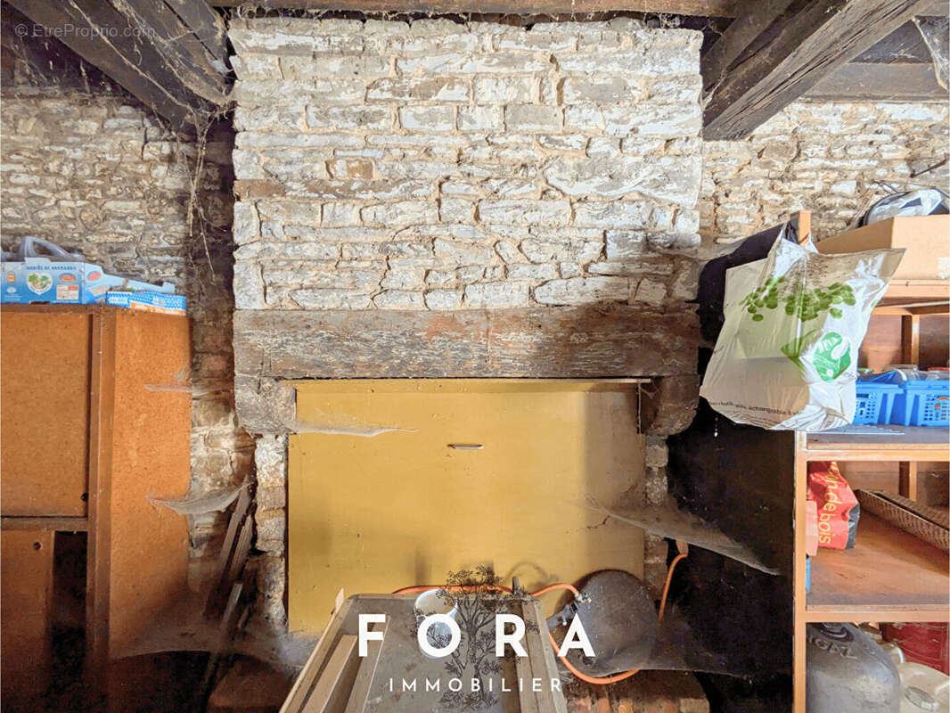 Maison à CONDE-SUR-NOIREAU