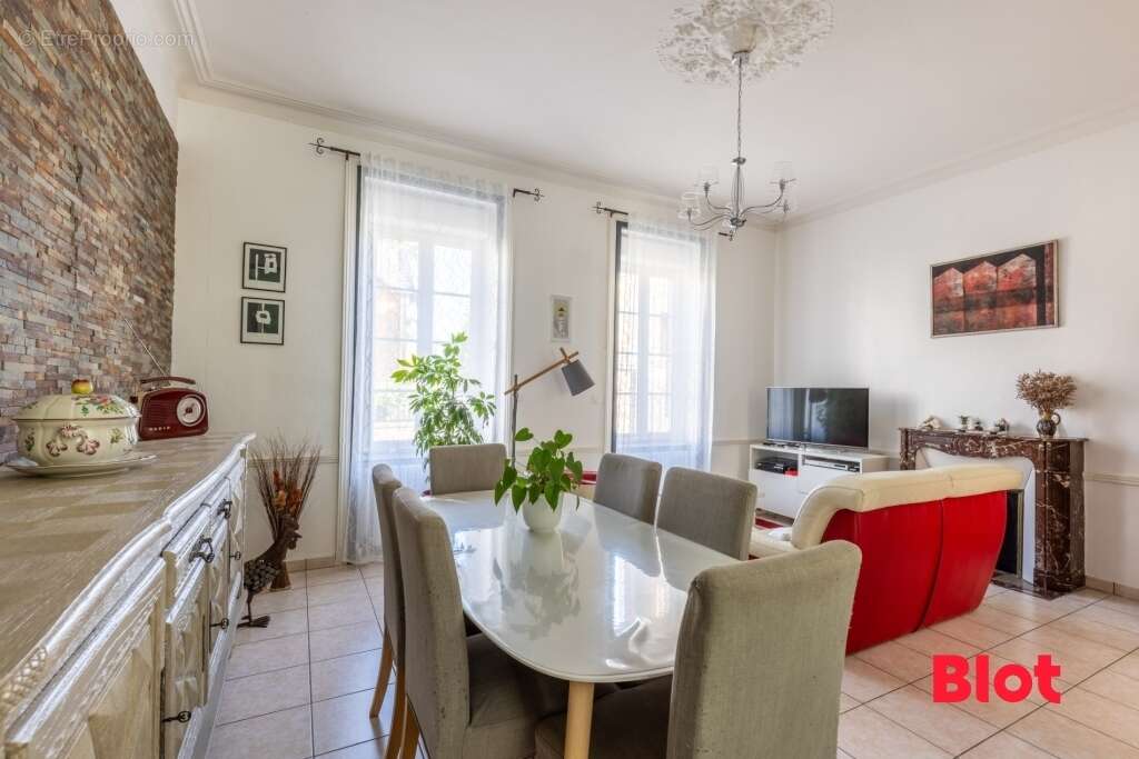 Maison à GRAND-FOUGERAY