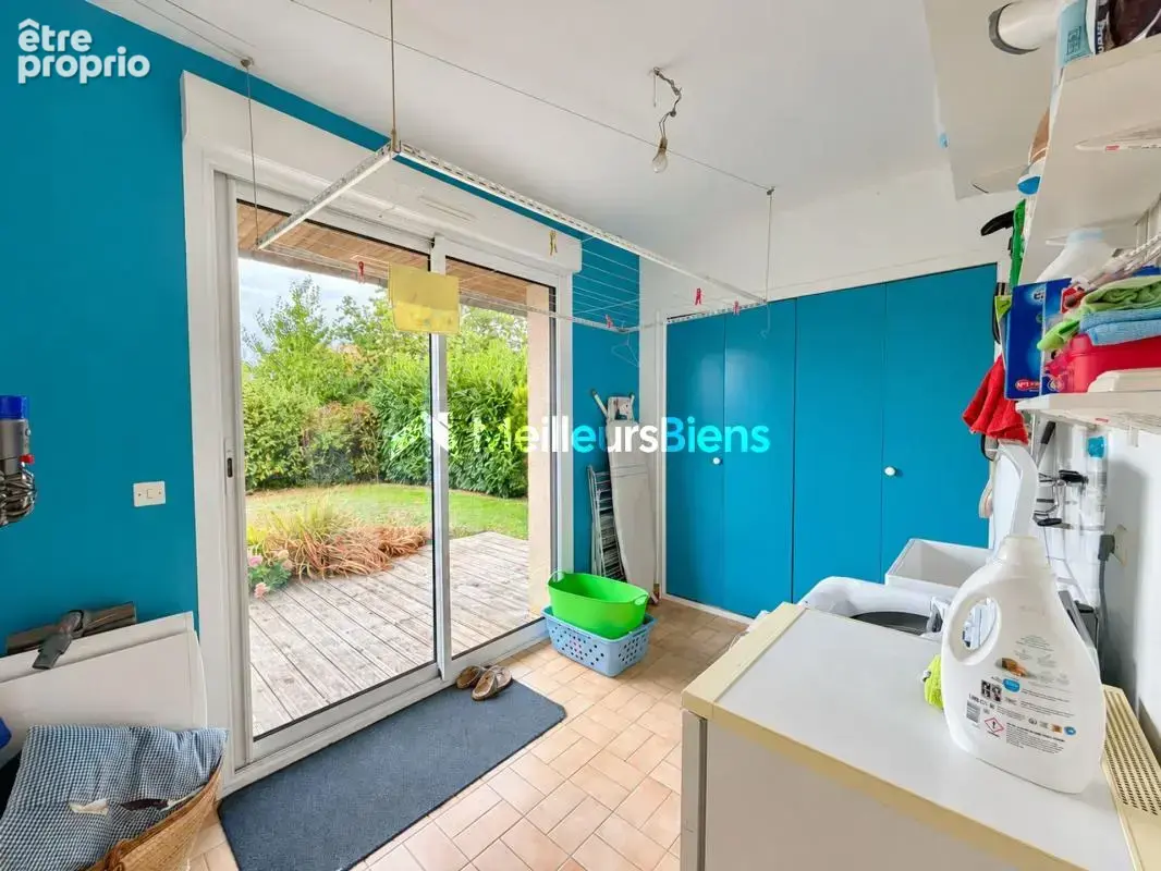 LAVAL – Pavillon de 141 m², 4 chambres, double garage et jardin sans vis-à-vis - photo 22