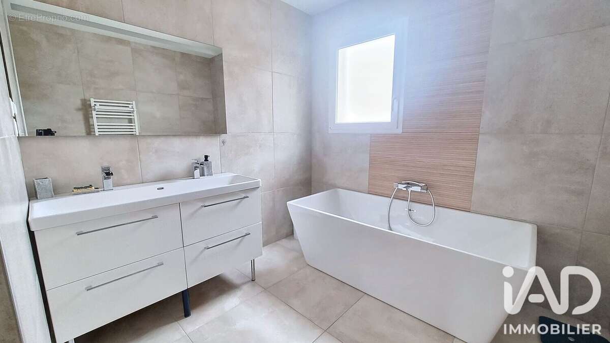 Photo 4 - Maison à GENNETINES
