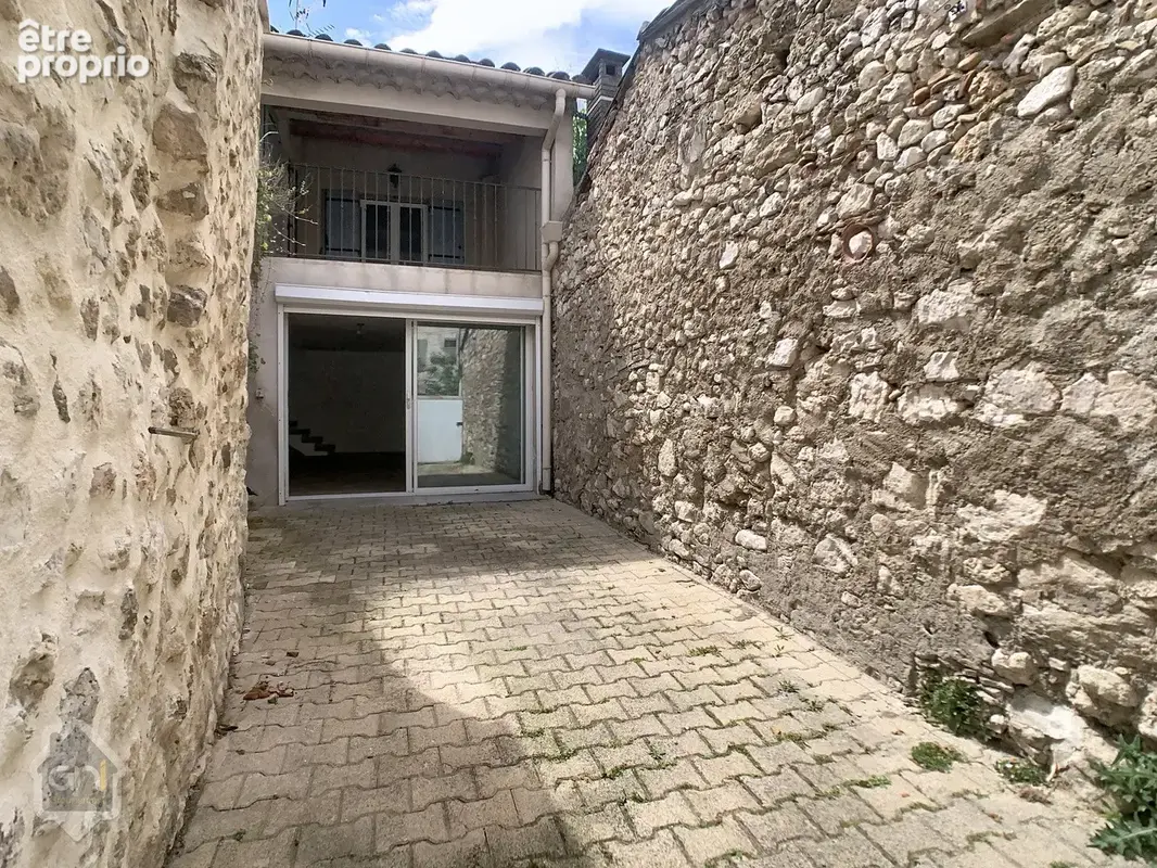Maison de Village avec cour et terrasse - photo 4