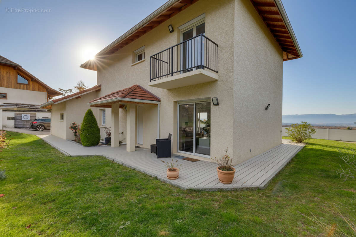 Maison à SAINT-CERGUES