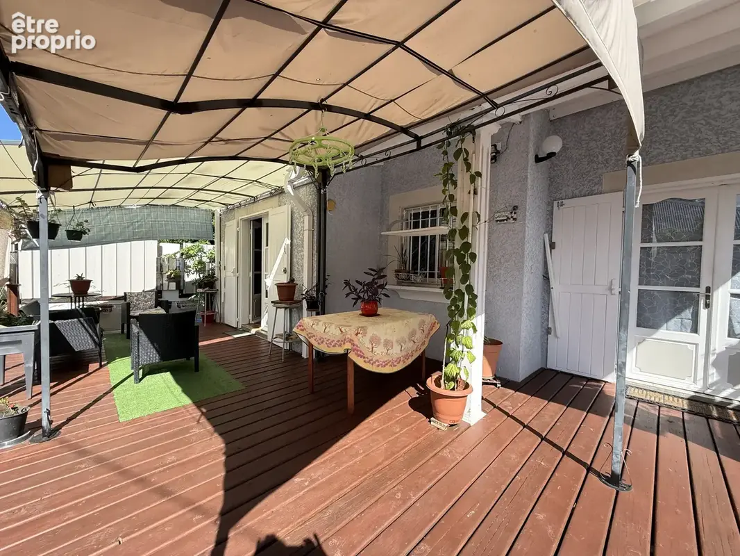 À VENDRE   Belle maison familiale idéalement située au Port - photo 16