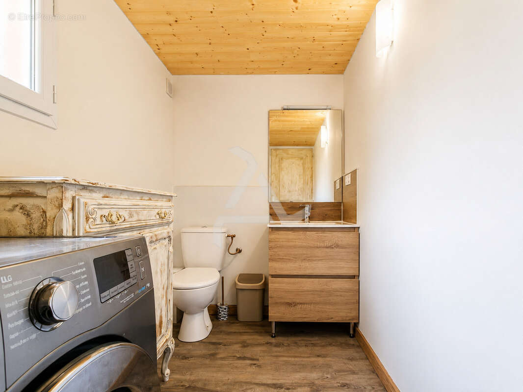 Appartement t2 de 60 m2 avec atelier de 56m2 dans petite copropriété de charme à 20min de porto-vecchio - photo 12