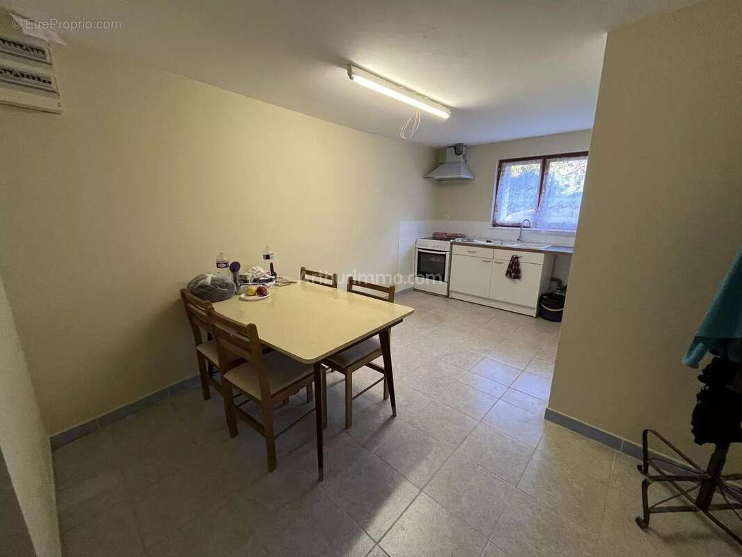 Maison à CHAMPAGNE-EN-VALROMEY