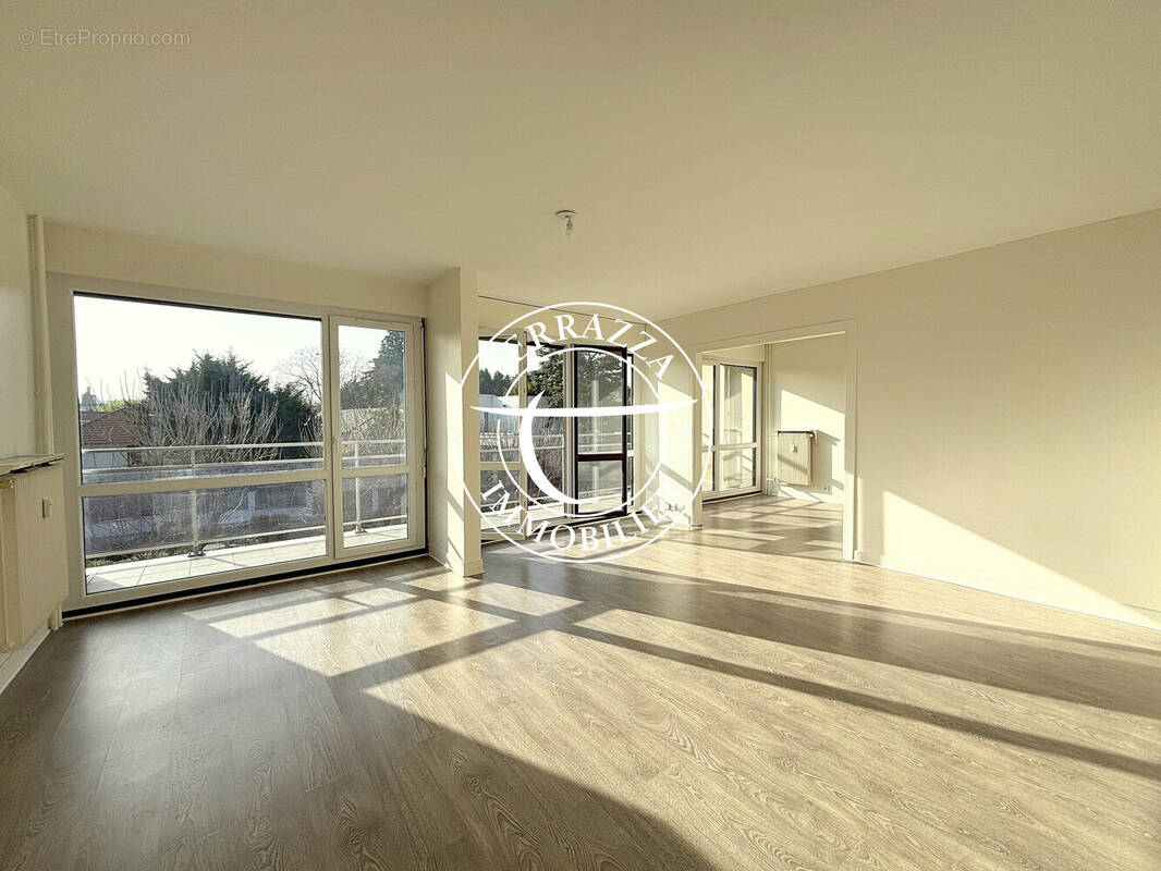 Appartement à LOUVECIENNES