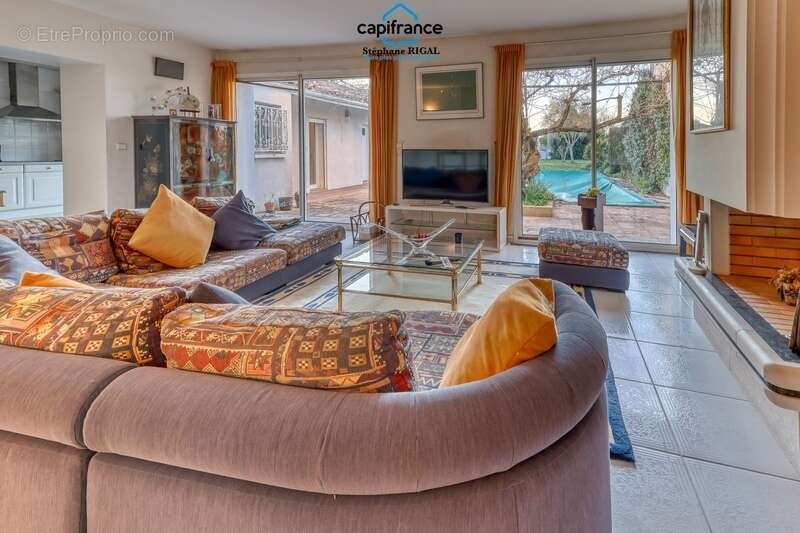 Maison à vendre 6 pièces  de 165m2 habitables sur terrain de 770m2 avec piscine et garage - photo 21