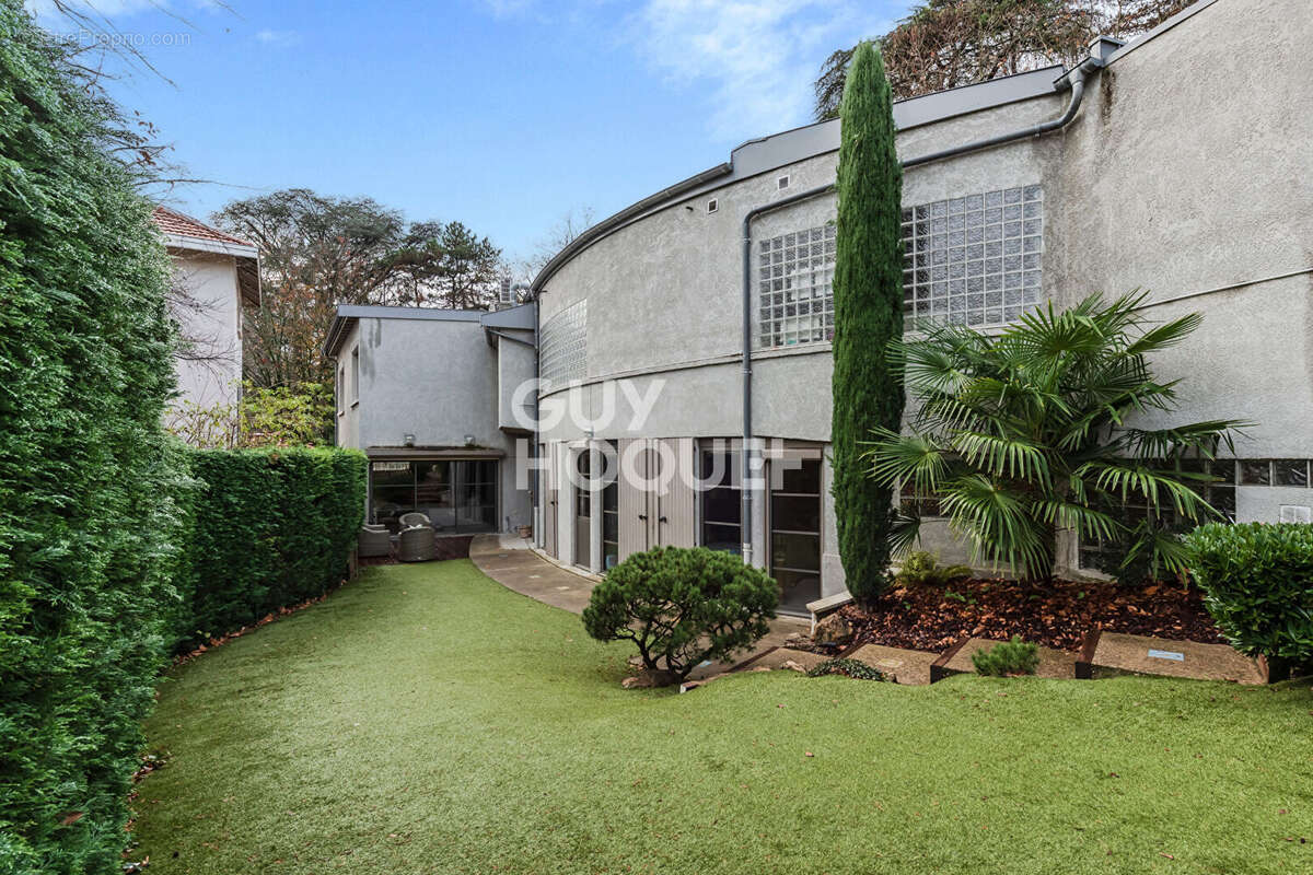 Appartement à SAINTE-FOY-LES-LYON