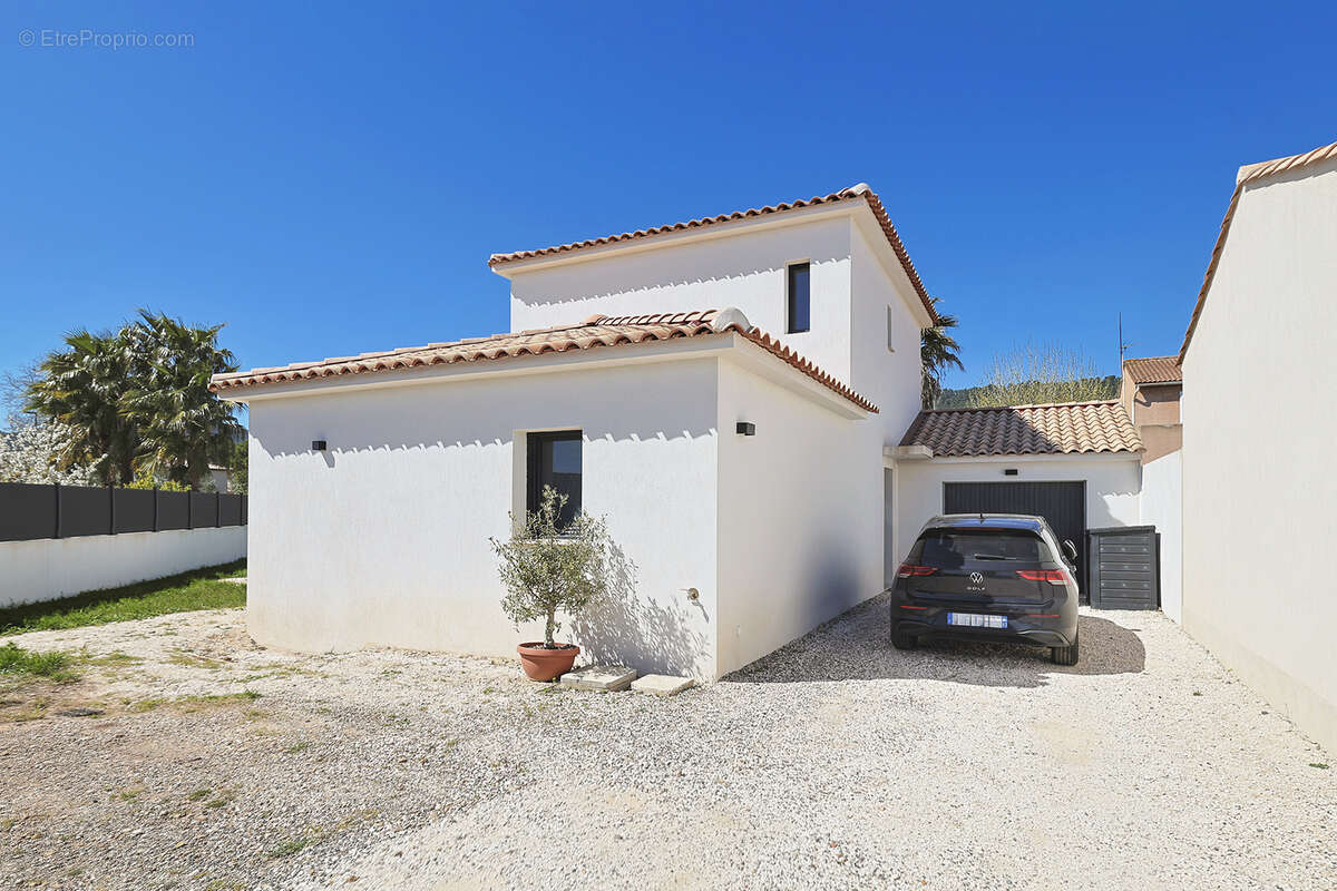 Maison à PUGET-VILLE