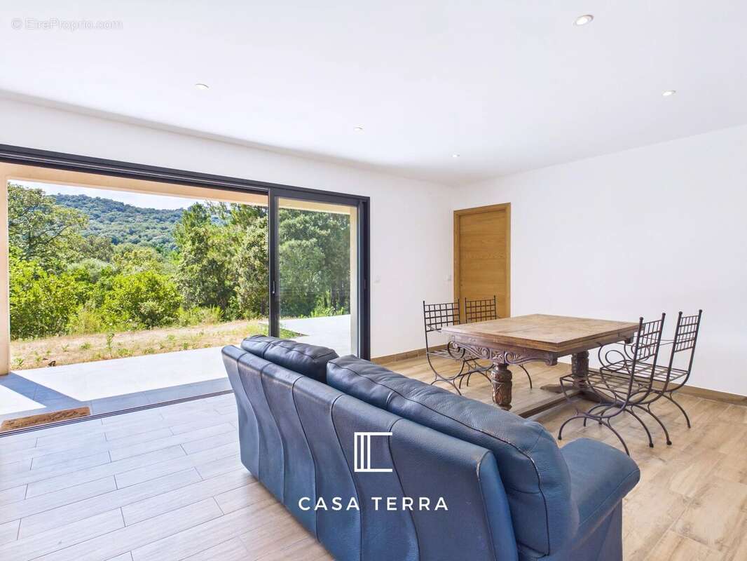 LENZA - Villa composée de 3 logements, vue collines / Pinarello - photo 18