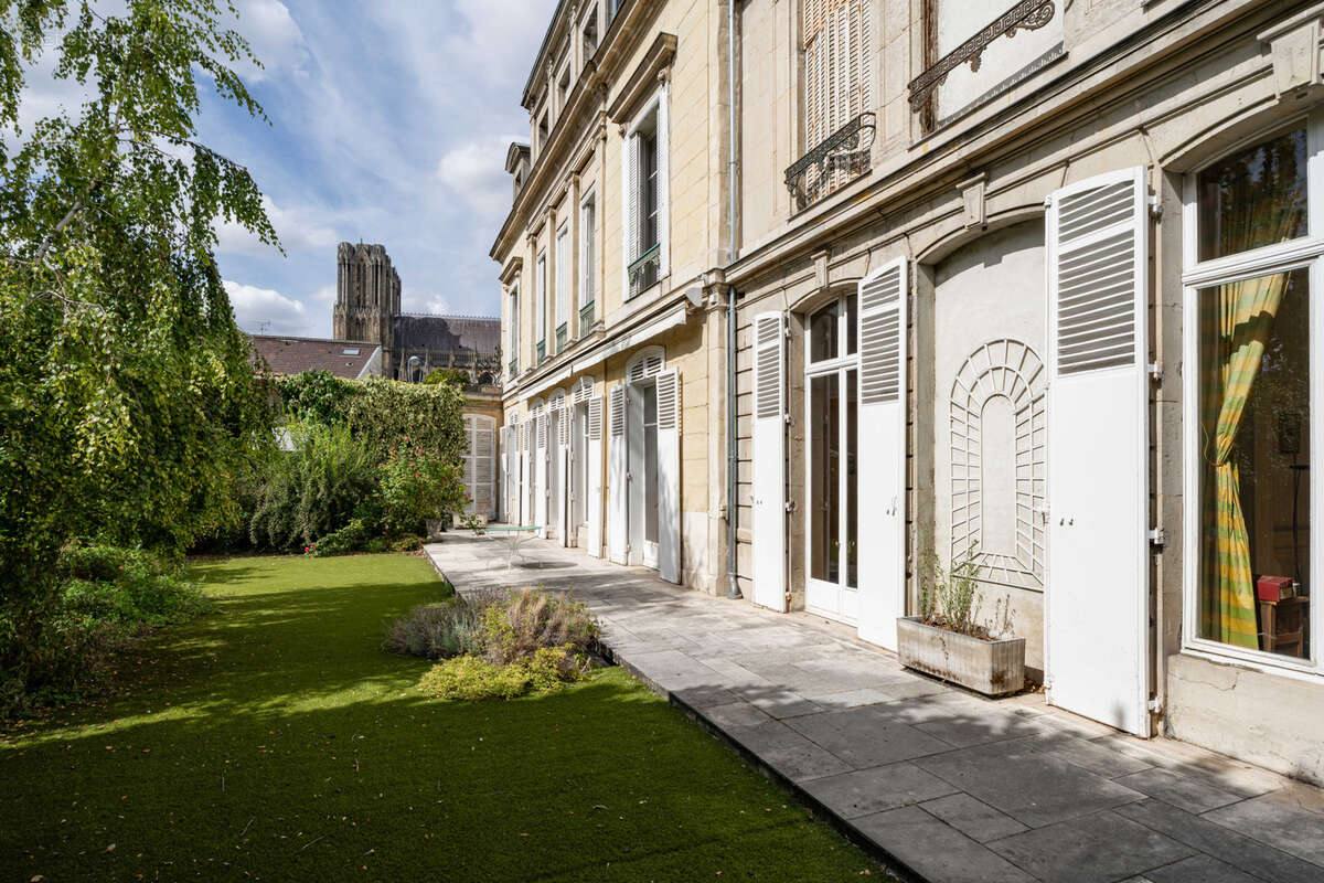 Vente Appartement Exceptionnel - Vue Cathédrale - photo 4