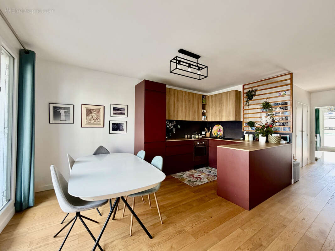 Appartement à PARIS-11E