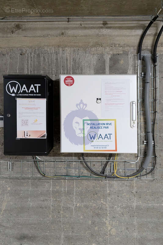 Parking à SAINT-MAUR-DES-FOSSES