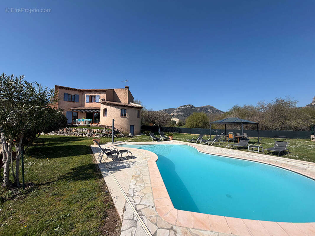 Maison à LA GAUDE
