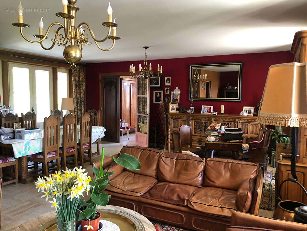 Maison à FOLLAINVILLE-DENNEMONT