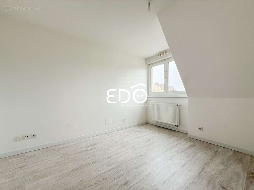 Chambre 1 - Appartement à SAVERNE