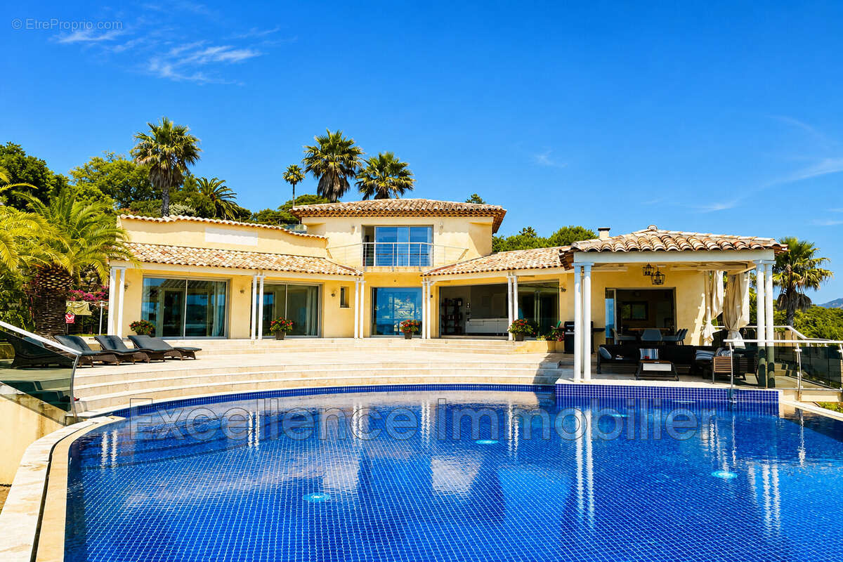 Maison 200 m² à Sainte-Maxime  - photo 2
