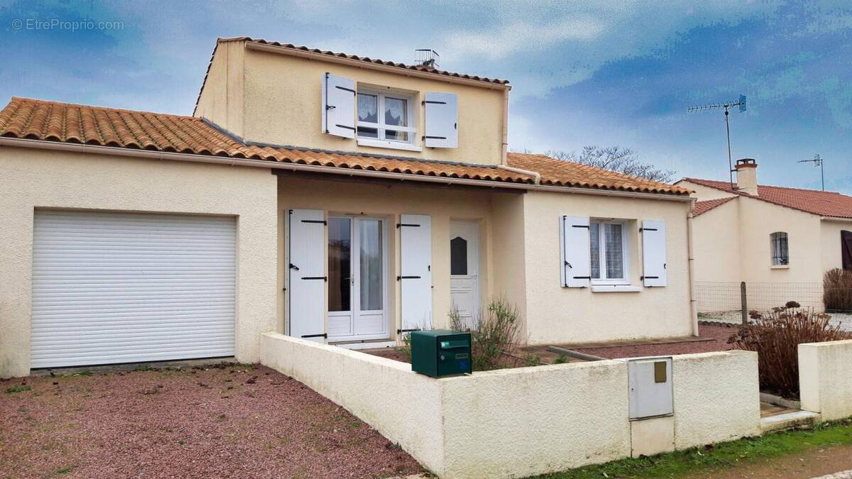 Maison à LONGEVILLE-SUR-MER