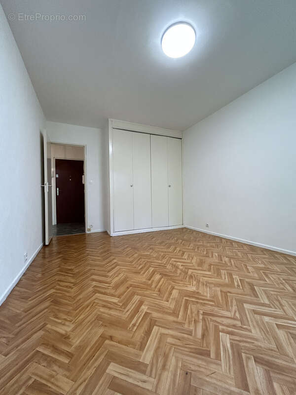 Appartement à LES ULIS