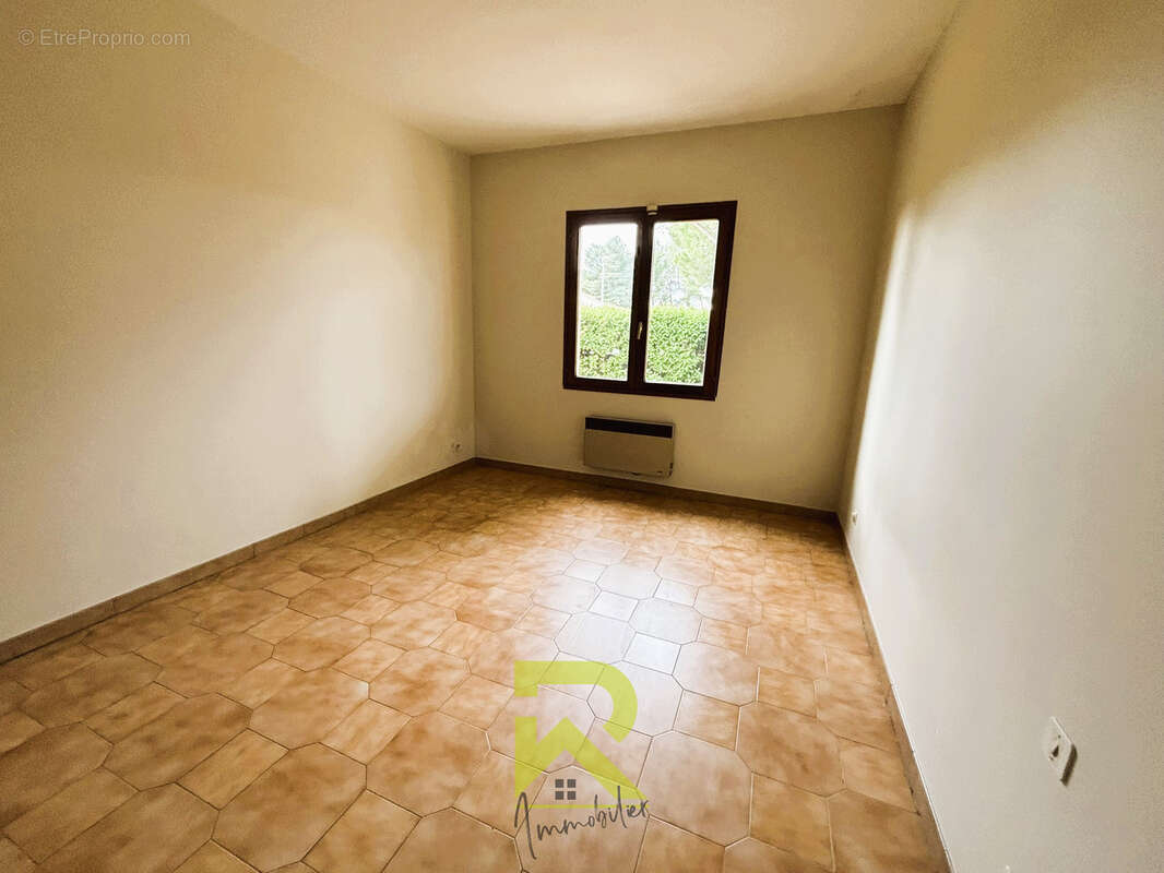Florensac villa familiale  5 chambres - photo 5