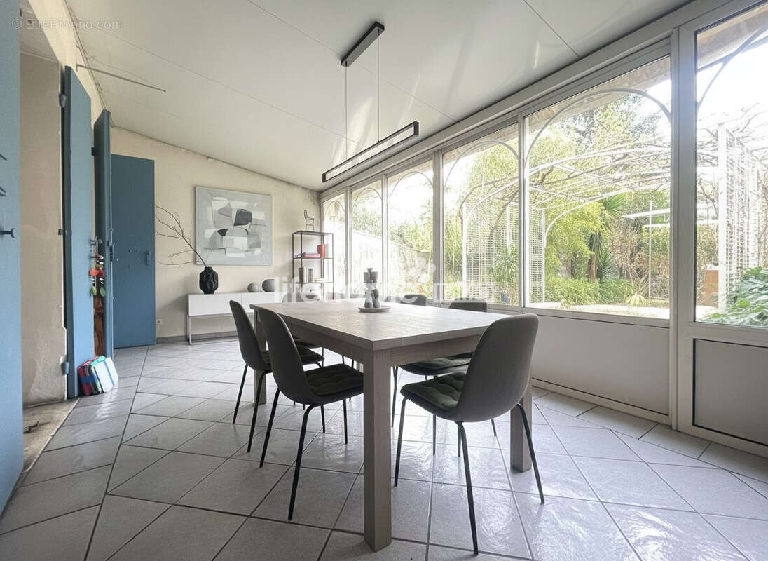 Appartement 174 m² à Marseille-4e  - photo 9